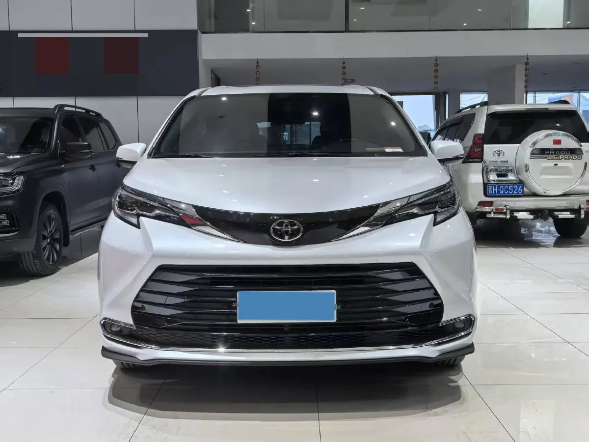 2024 Toyota Sienna 2.5L 189HP L4 E-CVT Hybrid,autocango,china used car exporter,china ev exporter,chinese used car exporter,chinese used ev exporter