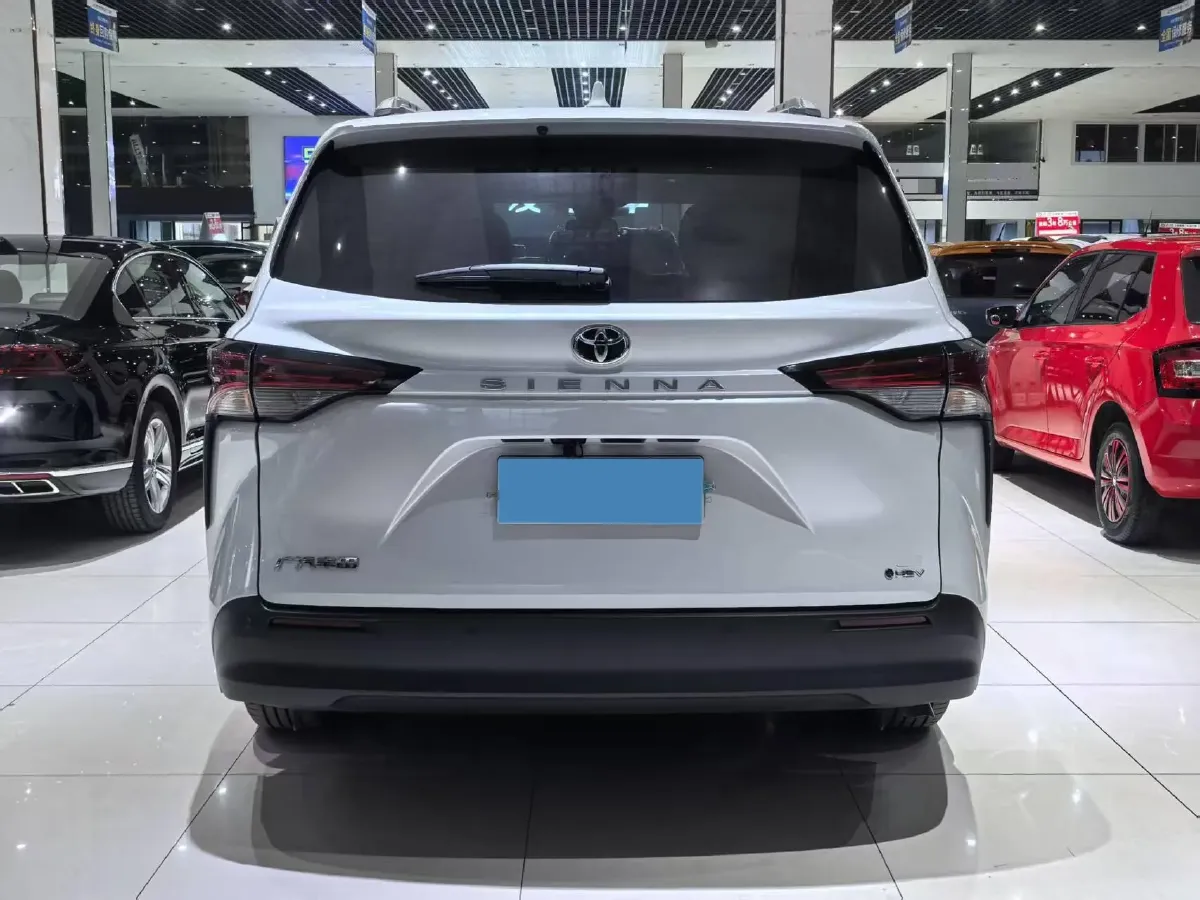 2024 Toyota Sienna 2.5L 189HP L4 E-CVT Hybrid,autocango,china used car exporter,china ev exporter,chinese used car exporter,chinese used ev exporter