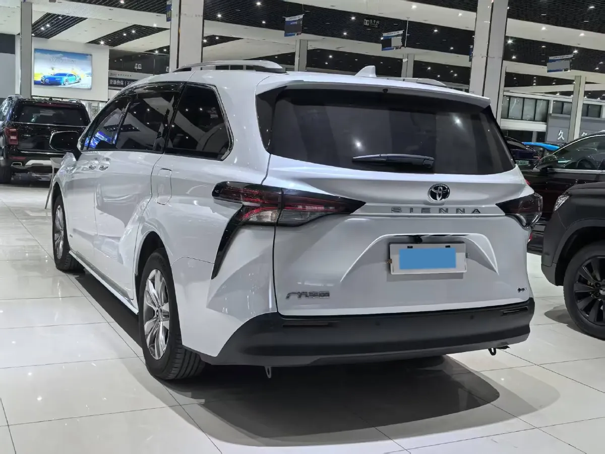 2024 Toyota Sienna 2.5L 189HP L4 E-CVT Hybrid,autocango,china used car exporter,china ev exporter,chinese used car exporter,chinese used ev exporter
