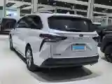 2024 Toyota Sienna 2.5L 189HP L4 E-CVT Hybrid