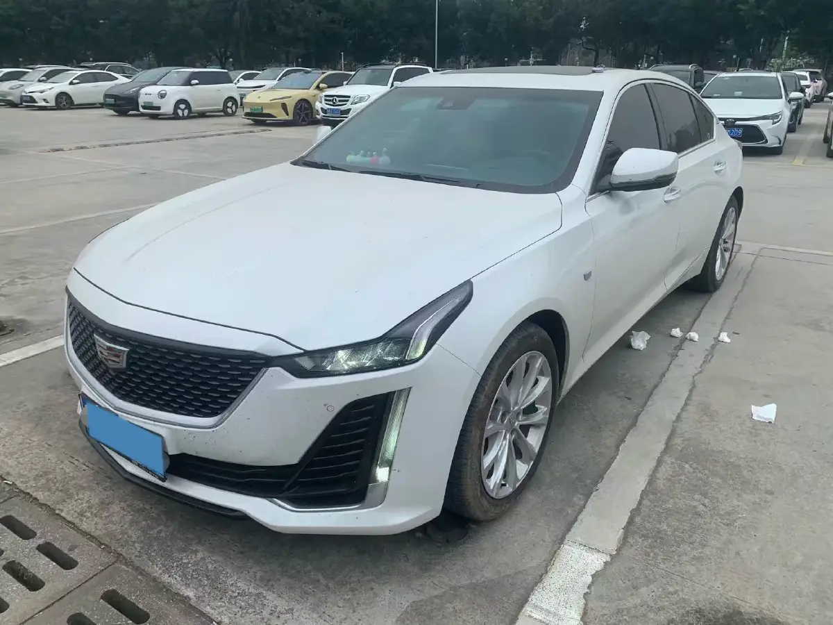 2023 Cadillac CT5 2.0T 237HP L4 10AT