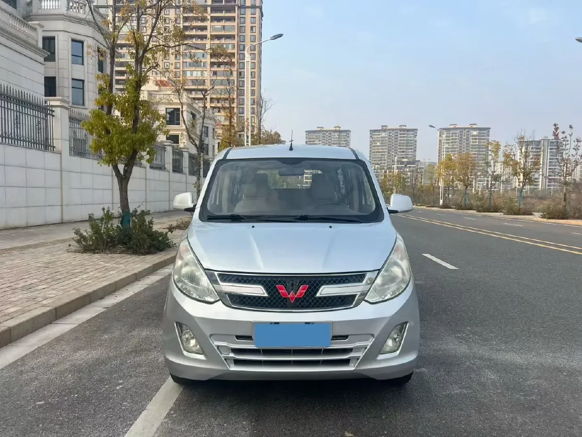 2016 WuLing RongGuang V 1.5L 112HP L4 5MT,autocango,china used car exporter,china ev exporter,chinese used car exporter,chinese used ev exporter