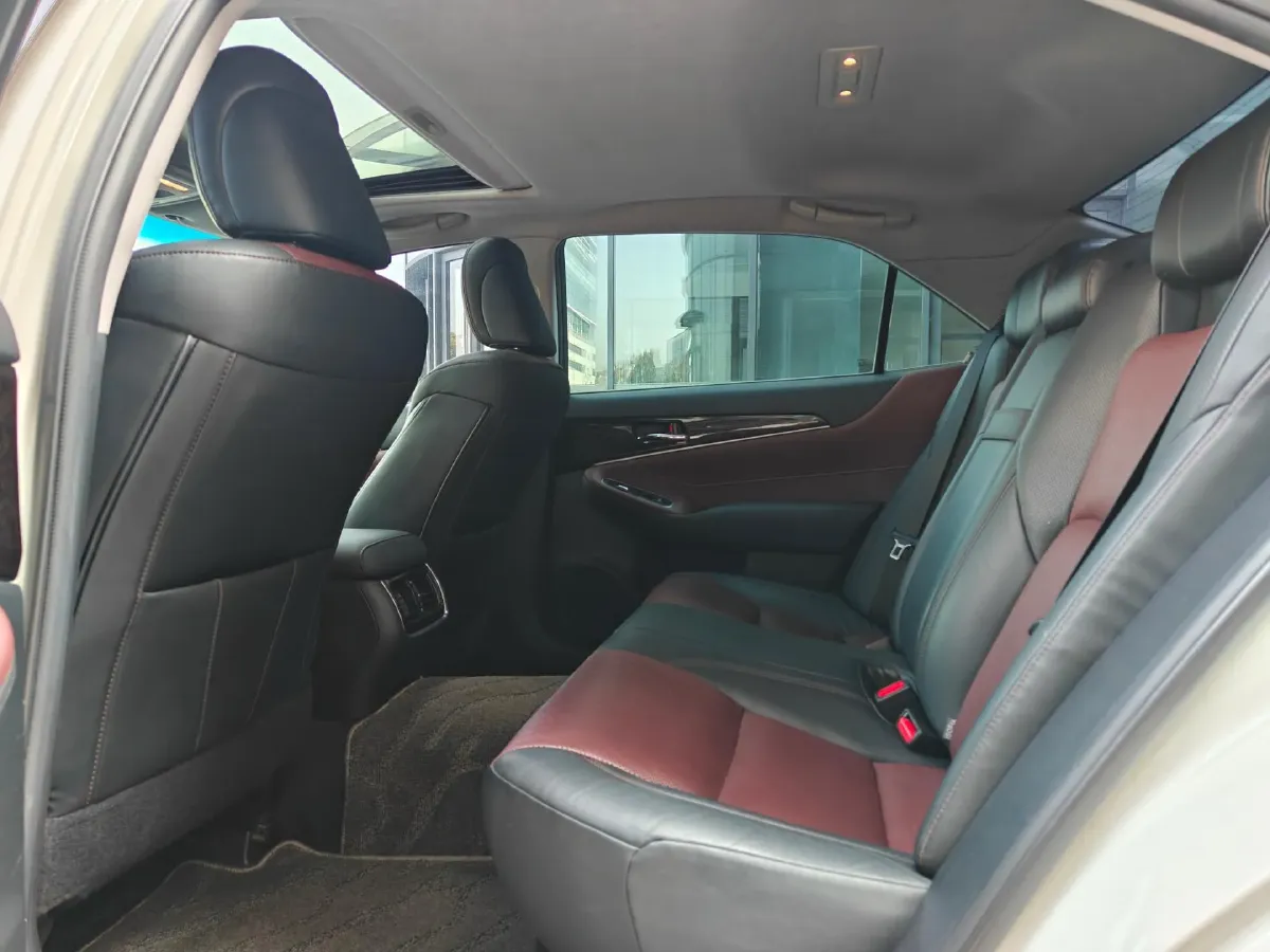 2018 Toyota Highlander 2.0T 220HP L4 6AT,autocango,china used car exporter,china ev exporter,chinese used car exporter,chinese used ev exporter