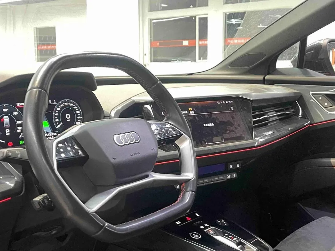 2022 Audi Q5 e-tron BEV 83.4KWH,autocango,china used car exporter,china ev exporter,chinese used car exporter,chinese used ev exporter