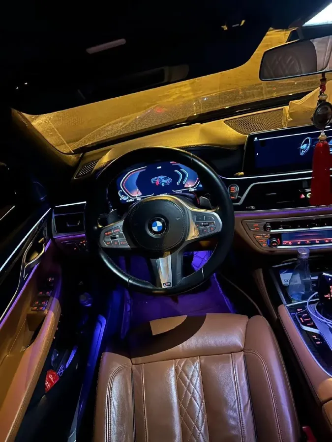 2021 BMW 7 Series 2.0T 265HP L4 8AT,autocango,china used car exporter,china ev exporter,chinese used car exporter,chinese used ev exporter