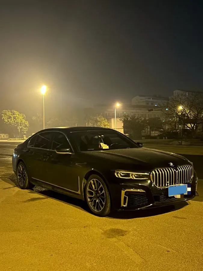 2021 BMW 7 Series 2.0T 265HP L4 8AT,autocango,china used car exporter,china ev exporter,chinese used car exporter,chinese used ev exporter