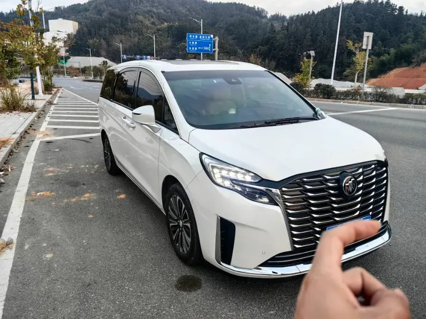 2023 Buick GL8 2.0T 237HP L4 9AT,autocango,china used car exporter,china ev exporter,chinese used car exporter,chinese used ev exporter