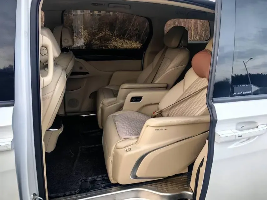 2023 Buick GL8 2.0T 237HP L4 9AT,autocango,china used car exporter,china ev exporter,chinese used car exporter,chinese used ev exporter