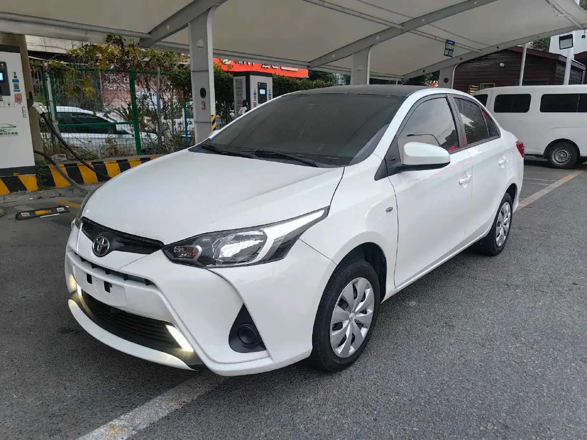 2021 Toyota Yaris L 1.5L 112HP L4 CVT