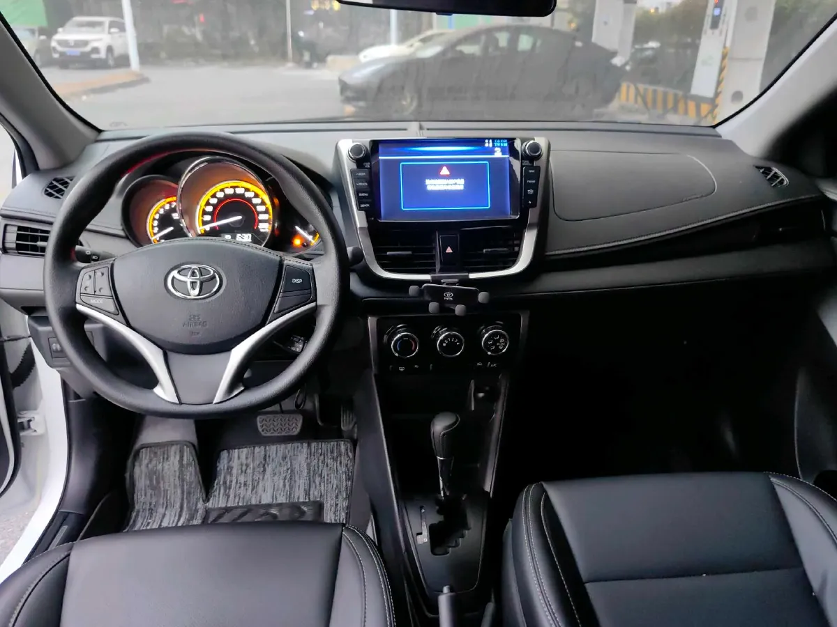 2021 Toyota Yaris L 1.5L 112HP L4 CVT,autocango,china used car exporter,china ev exporter,chinese used car exporter,chinese used ev exporter