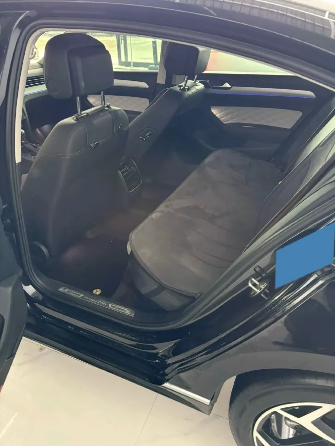 2023 Volkswagen Magotan 2.0T 186HP L4 7DCT,autocango,china used car exporter,china ev exporter,chinese used car exporter,chinese used ev exporter