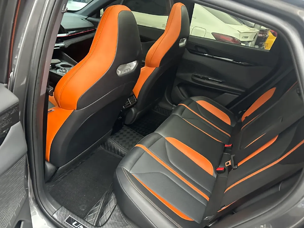 2024 ChangAn UNI-V 1.5T 188HP L4 7DCT,autocango,china used car exporter,china ev exporter,chinese used car exporter,chinese used ev exporter