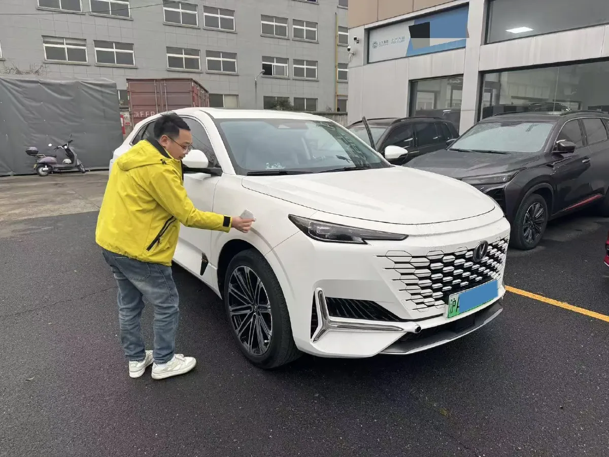2022 Chevrolet Menlo BEV 61.1KWH,autocango,china used car exporter,china ev exporter,chinese used car exporter,chinese used ev exporter