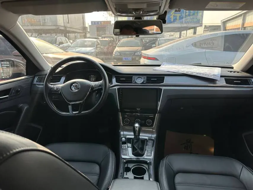2017 Volkswagen Passat 1.8T 180HP L4 7DCT,autocango,china used car exporter,china ev exporter,chinese used car exporter,chinese used ev exporter