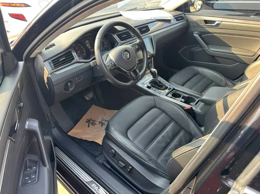2017 Volkswagen Passat 1.8T 180HP L4 7DCT,autocango,china used car exporter,china ev exporter,chinese used car exporter,chinese used ev exporter