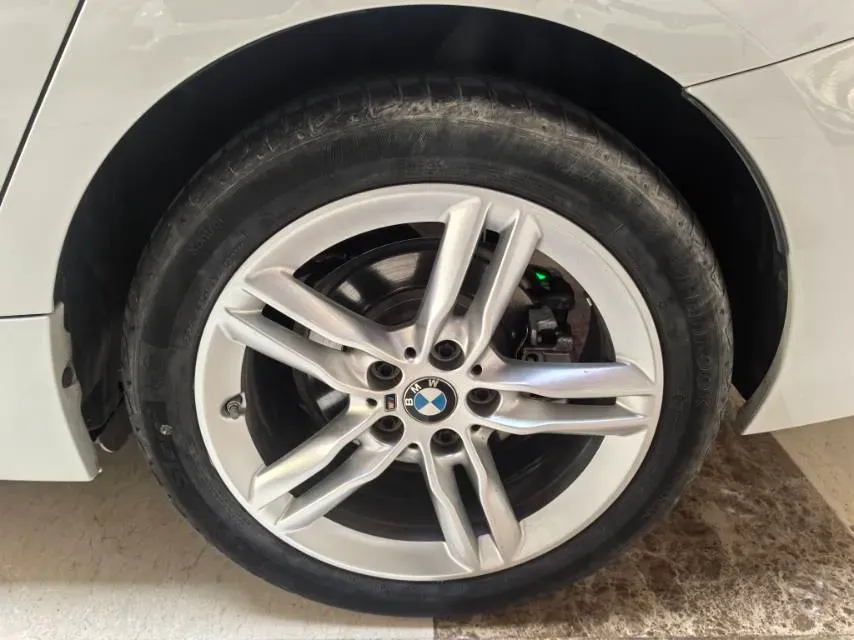 2022 BMW 1 Series 1.5T 140HP L3 7DCT,autocango,china used car exporter,china ev exporter,chinese used car exporter,chinese used ev exporter