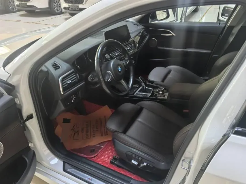 2022 BMW 1 Series 1.5T 140HP L3 7DCT,autocango,china used car exporter,china ev exporter,chinese used car exporter,chinese used ev exporter