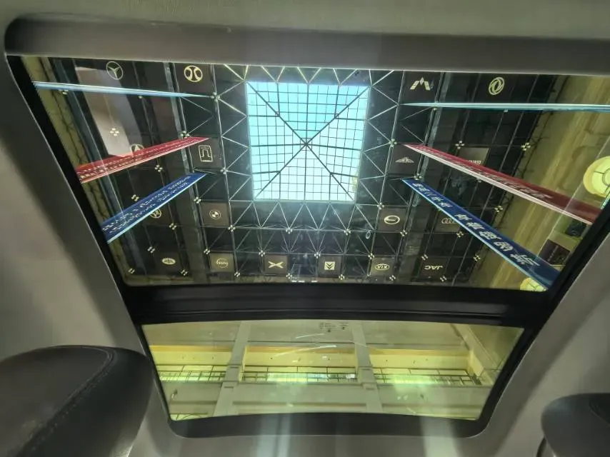 2022 BMW 1 Series 1.5T 140HP L3 7DCT,autocango,china used car exporter,china ev exporter,chinese used car exporter,chinese used ev exporter