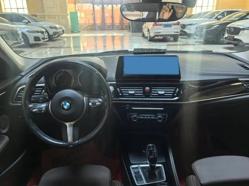 2022 BMW 1 Series 1.5T 140HP L3 7DCT,autocango,china used car exporter,china ev exporter,chinese used car exporter,chinese used ev exporter