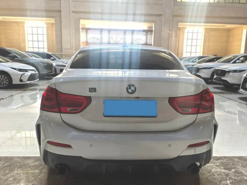 2022 BMW 1 Series 1.5T 140HP L3 7DCT,autocango,china used car exporter,china ev exporter,chinese used car exporter,chinese used ev exporter