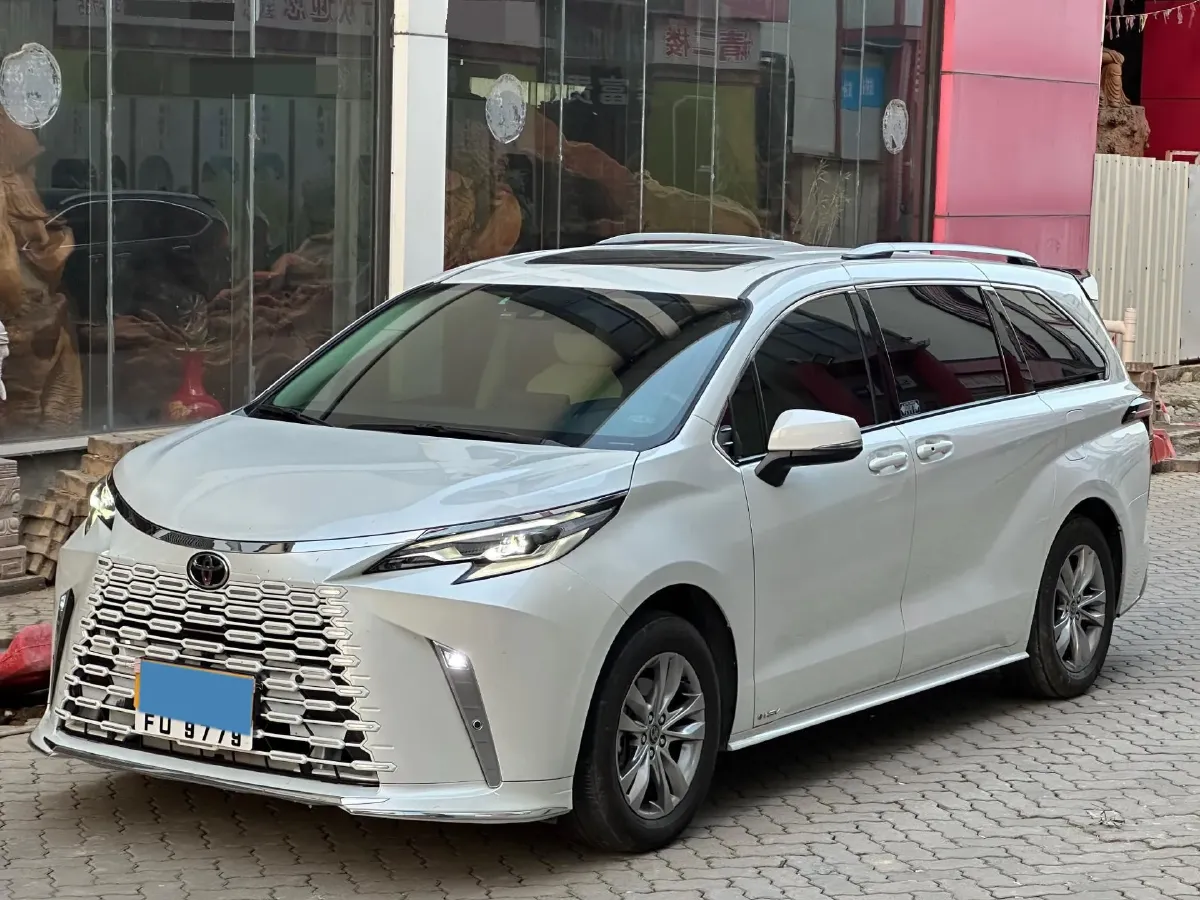 2024 Toyota Sienna 2.5L 189HP L4 E-CVT Hybrid,autocango,china used car exporter,china ev exporter,chinese used car exporter,chinese used ev exporter
