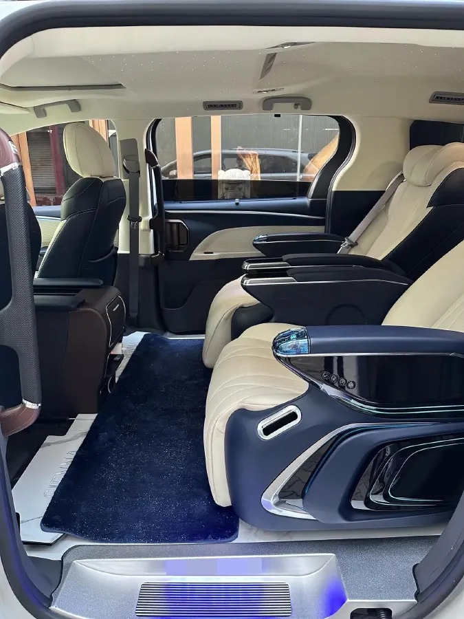 2024 Toyota Sienna 2.5L 189HP L4 E-CVT Hybrid,autocango,china used car exporter,china ev exporter,chinese used car exporter,chinese used ev exporter