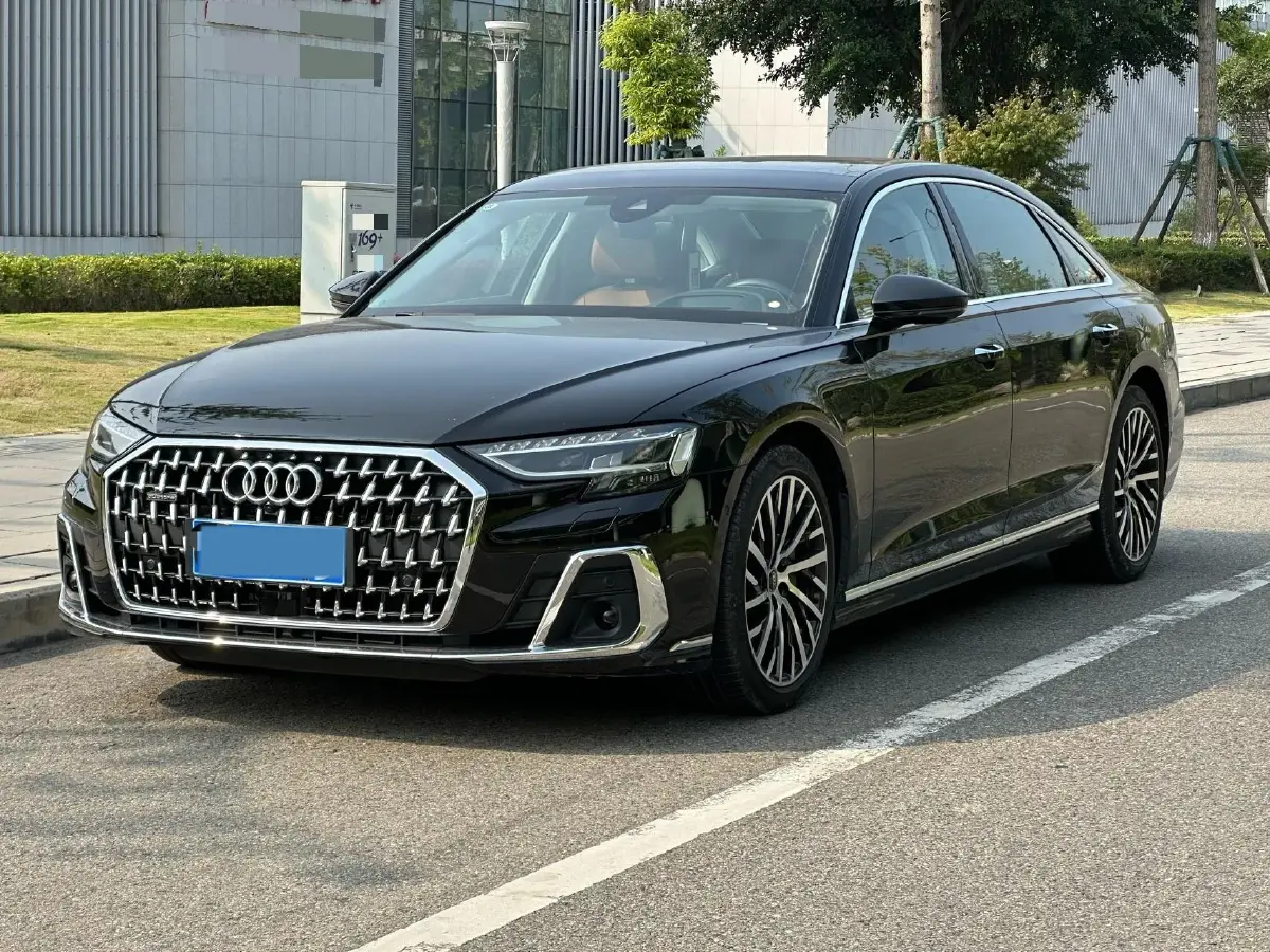 2024 Audi A8 3.0T 340HP V6 8AT