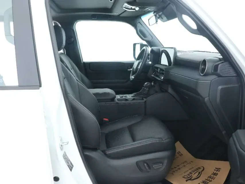 2024 Toyota Land Cruiser Prado 2.4T 282HP L4 8AT Hybrid,autocango,china used car exporter,china ev exporter,chinese used car exporter,chinese used ev exporter