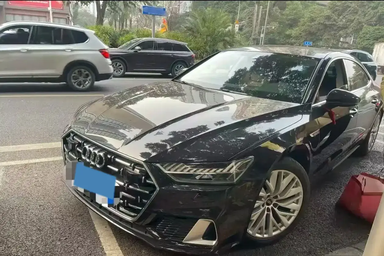 2024 Audi A7L 2.0T 245HP L4 7DCT