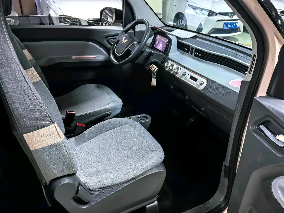 2021 WuLing HongGuang MINI EV BEV 9.3KWH,autocango,china used car exporter,china ev exporter,chinese used car exporter,chinese used ev exporter