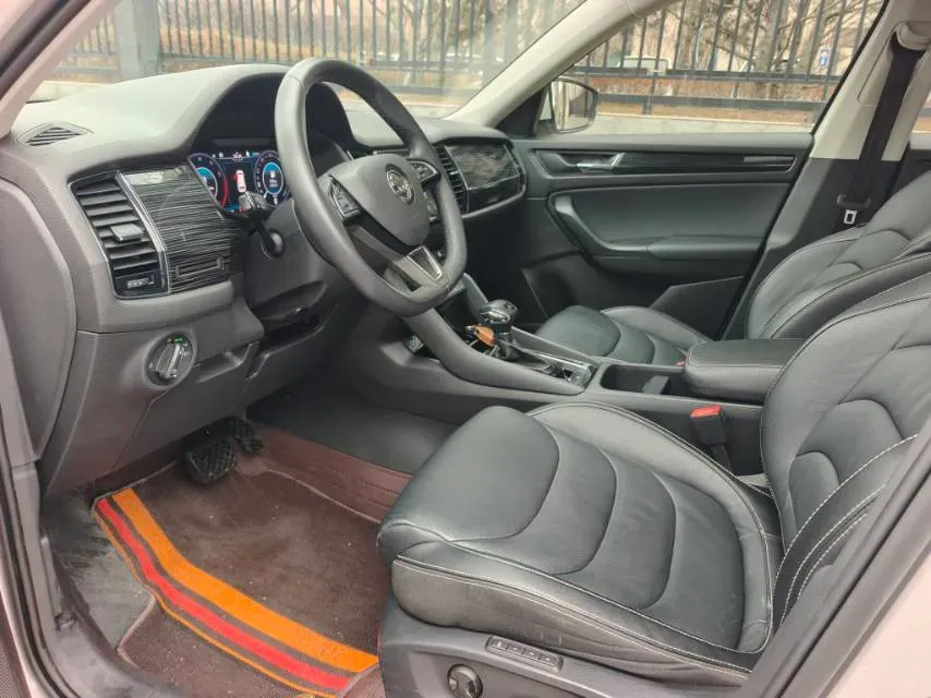 2019 Chevrolet Equinox 2.0T 260HP L4 9AT,autocango,china used car exporter,china ev exporter,chinese used car exporter,chinese used ev exporter