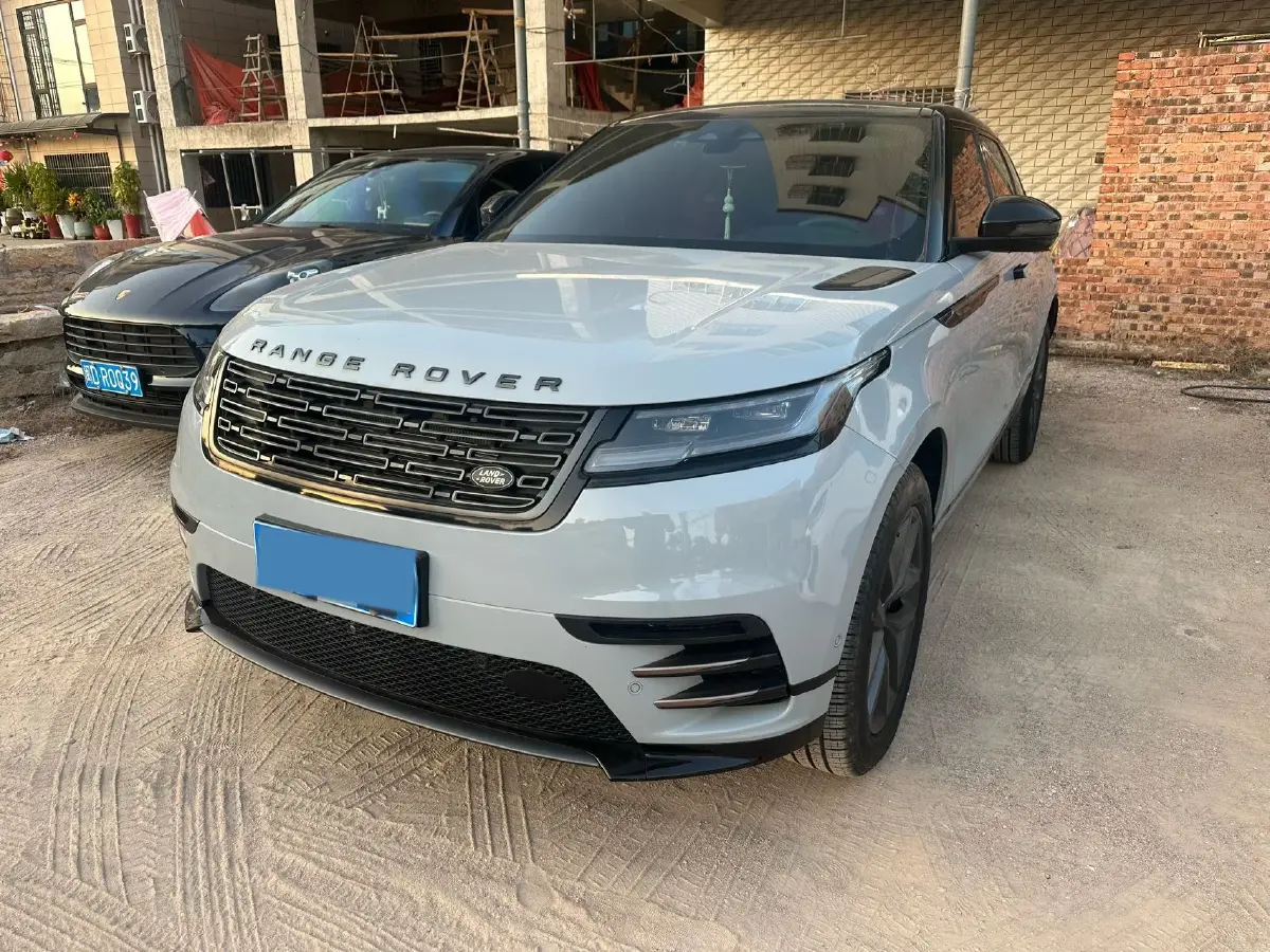 2023 Land Rover Range Rover Velar 2.0T 250HP L4 8AT