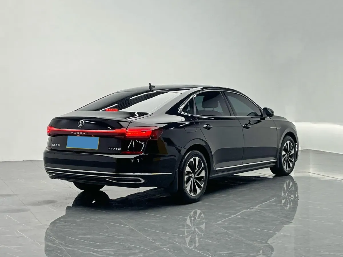 2023 Volkswagen Passat 2.0T 186HP L4 7DCT,autocango,china used car exporter,china ev exporter,chinese used car exporter,chinese used ev exporter