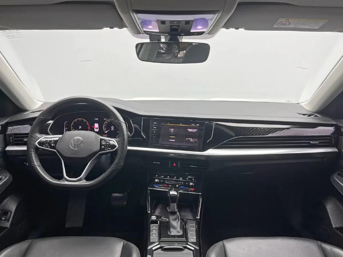 2023 Volkswagen Passat 2.0T 186HP L4 7DCT,autocango,china used car exporter,china ev exporter,chinese used car exporter,chinese used ev exporter