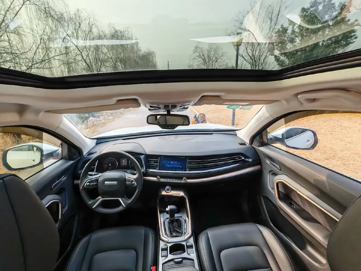 2020 Haval H6 1.5T 169HP L4 7DCT,autocango,china used car exporter,china ev exporter,chinese used car exporter,chinese used ev exporter