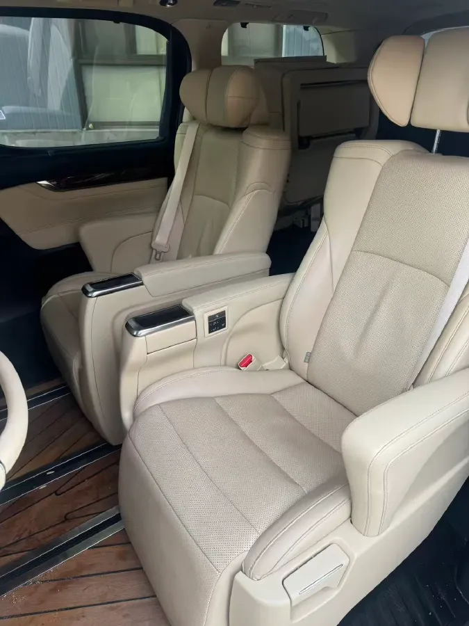 2019 Toyota Alphard 2.5L 117HP L4 E-CVT Hybrid,autocango,china used car exporter,china ev exporter,chinese used car exporter,chinese used ev exporter