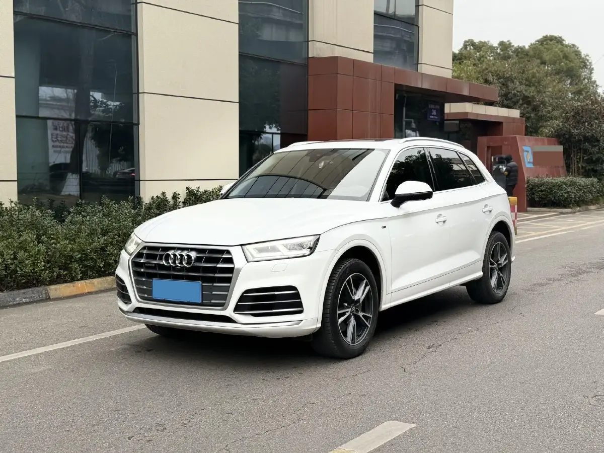 2020 Audi Q5L 2.0T 190HP L4 7DCT
