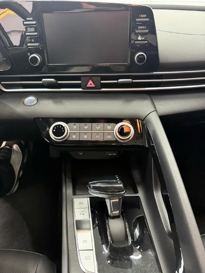 2021 Hyundai Elantra 1.5L 115HP L4 CVT,autocango,china used car exporter,china ev exporter,chinese used car exporter,chinese used ev exporter