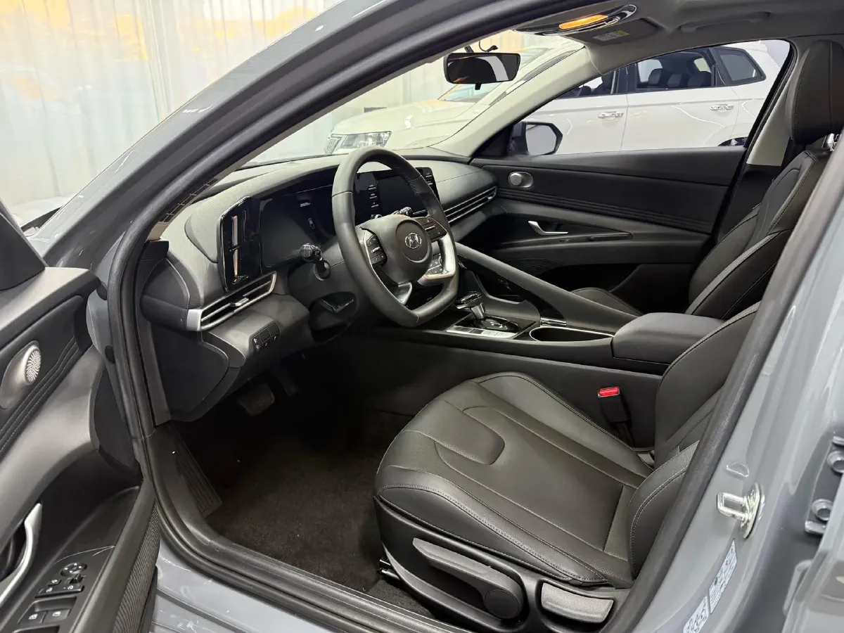 2021 Hyundai Elantra 1.5L 115HP L4 CVT,autocango,china used car exporter,china ev exporter,chinese used car exporter,chinese used ev exporter