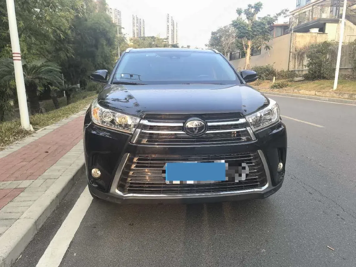 2021 Toyota Highlander 2.0T 220HP L4 6AT,autocango,china used car exporter,china ev exporter,chinese used car exporter,chinese used ev exporter