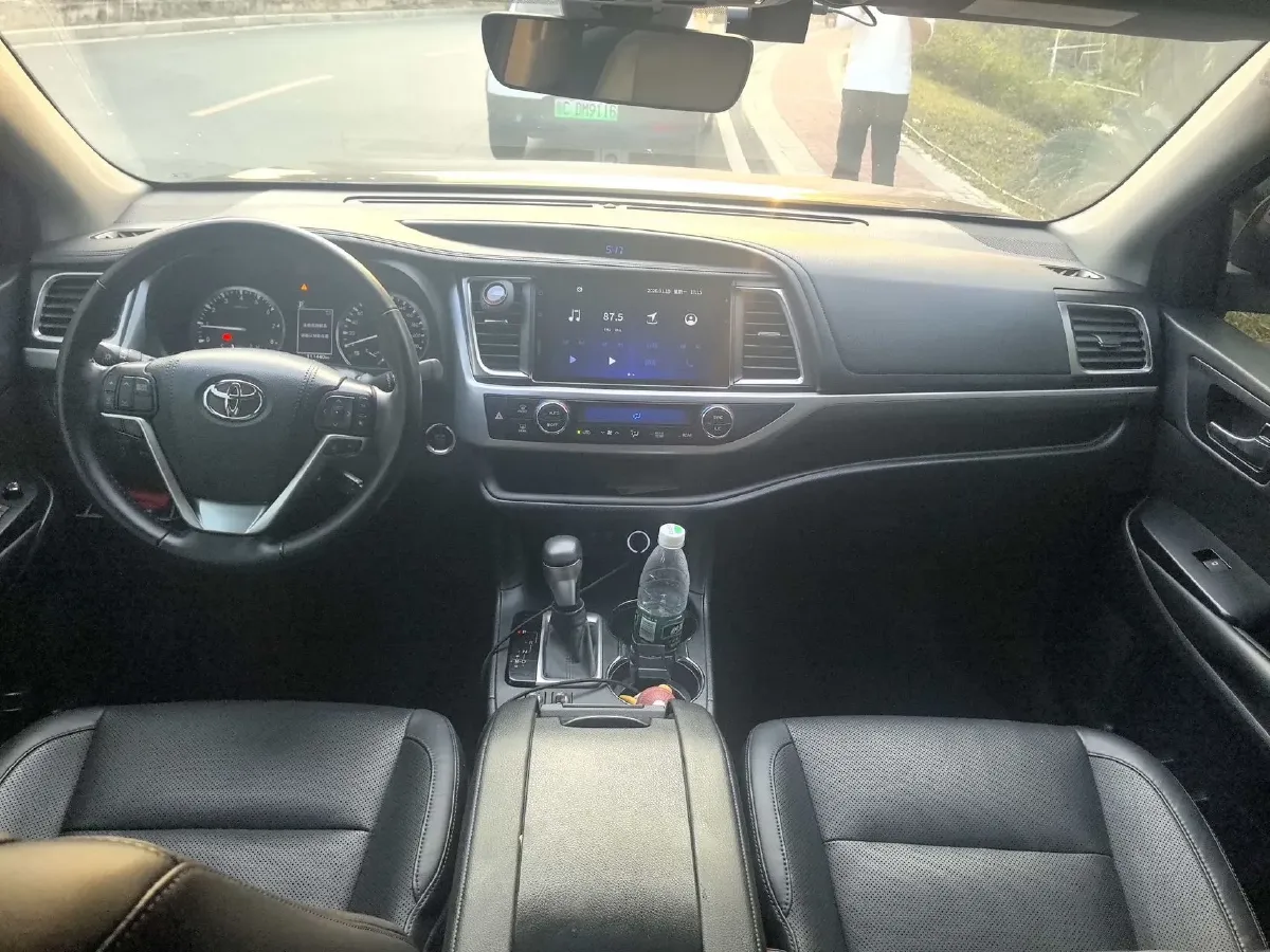 2021 Toyota Highlander 2.0T 220HP L4 6AT,autocango,china used car exporter,china ev exporter,chinese used car exporter,chinese used ev exporter