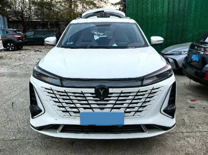 2023 ChangAn CS75 Plus 1.5T 188HP L4 8AT,autocango,china used car exporter,china ev exporter,chinese used car exporter,chinese used ev exporter