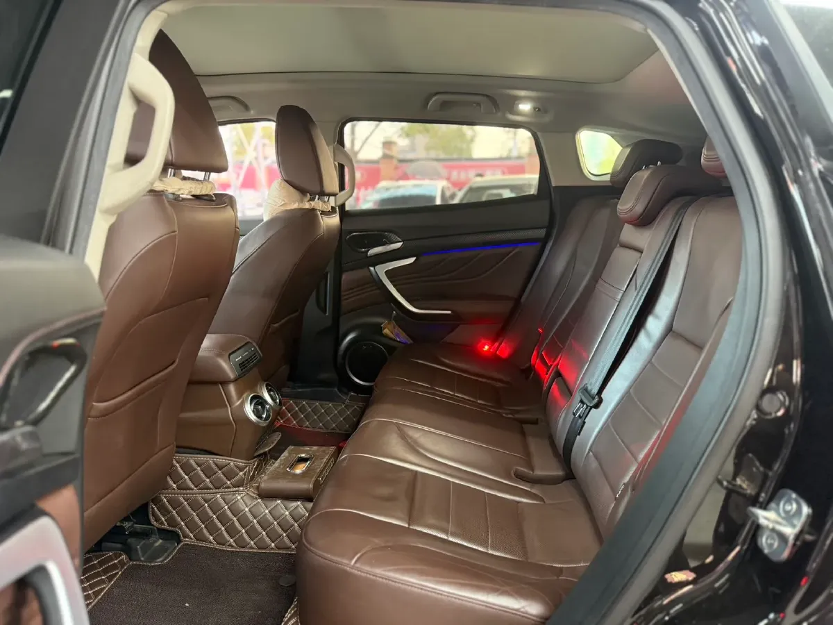 2017 WEY VV7 2.0T 234HP L4 7DCT,autocango,china used car exporter,china ev exporter,chinese used car exporter,chinese used ev exporter