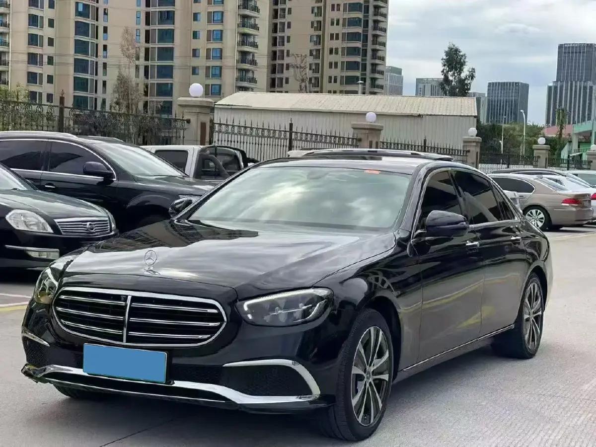 2022 Mercedes-Benz E Class 2.0T 211HP L4 9AT PHEV 25.4KWH