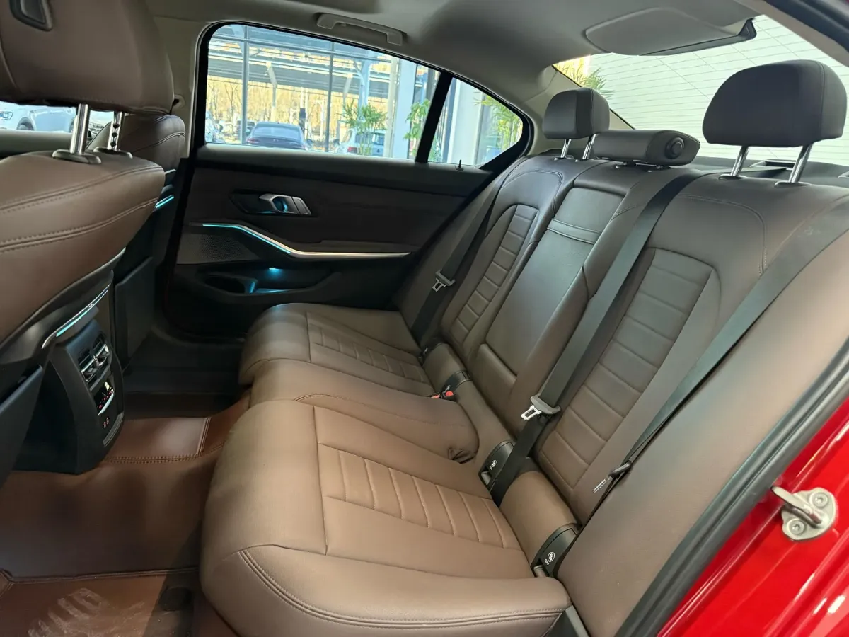 2021 BMW 3 Series 2.0T 156HP L4 8AT,autocango,china used car exporter,china ev exporter,chinese used car exporter,chinese used ev exporter