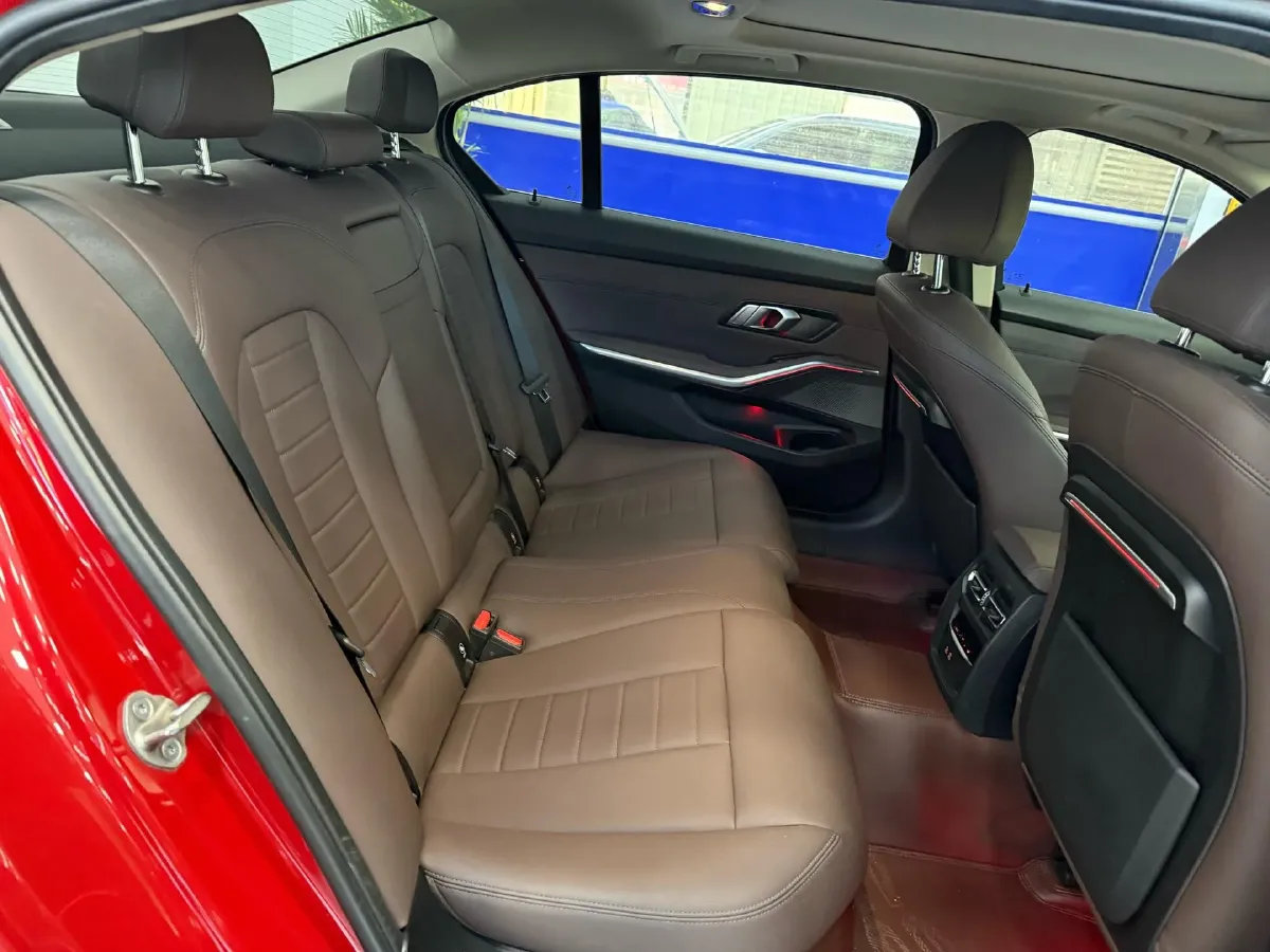 2021 BMW 3 Series 2.0T 156HP L4 8AT,autocango,china used car exporter,china ev exporter,chinese used car exporter,chinese used ev exporter