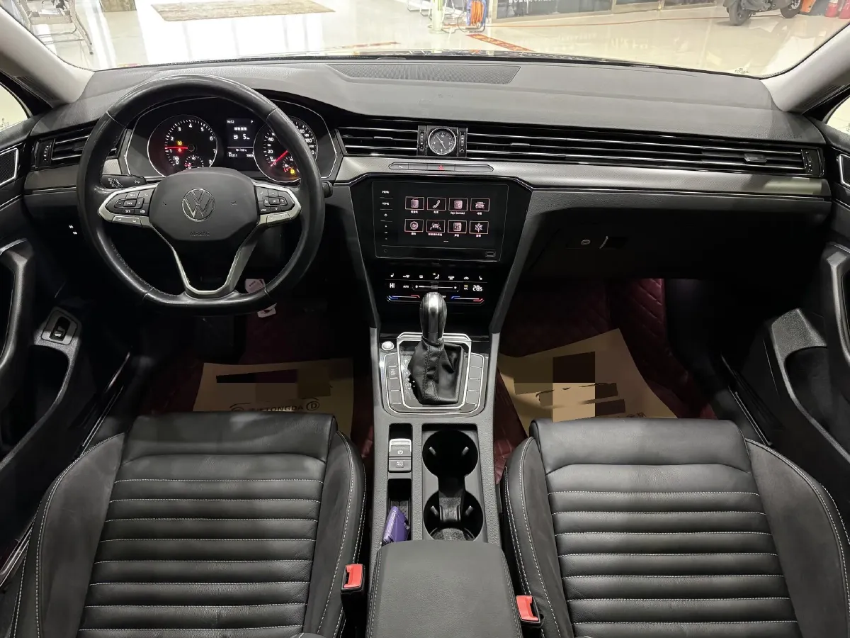 2020 Volkswagen Magotan 2.0T 186HP L4 7DCT,autocango,china used car exporter,china ev exporter,chinese used car exporter,chinese used ev exporter