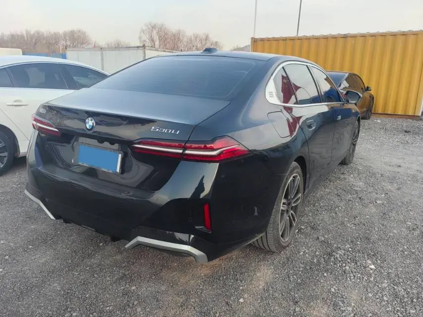 2025 BMW 5 Series 2.0T 258HP L4 8AT,autocango,china used car exporter,china ev exporter,chinese used car exporter,chinese used ev exporter