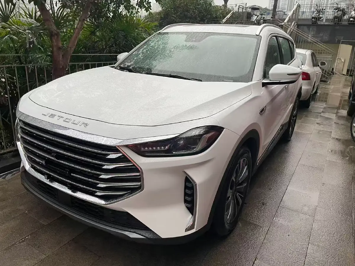 2025 Jetour X70 Plus 1.5T 156HP L4 CVT