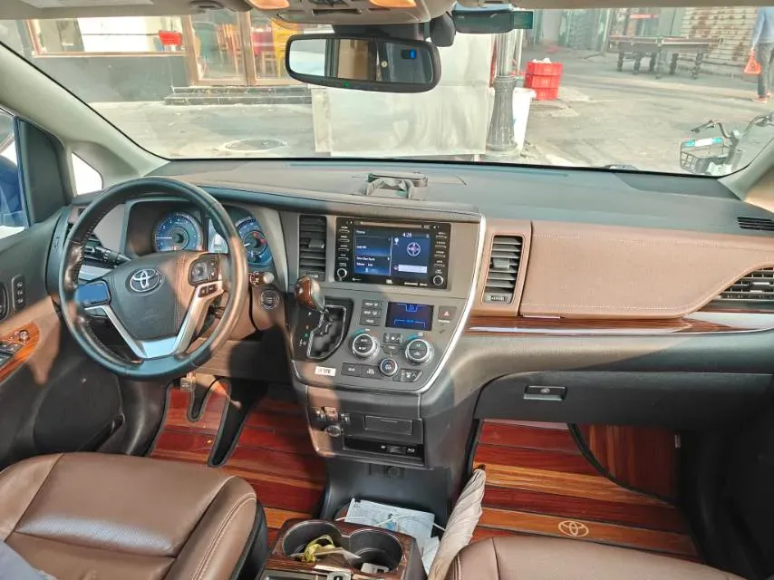 2019 Toyota Camry 2.0L 178HP L4 CVT,autocango,china used car exporter,china ev exporter,chinese used car exporter,chinese used ev exporter